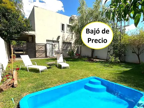 Amplia Casa Quinta en Venta en General Rodríguez, con Pileta y Jardín. Oportunidad!