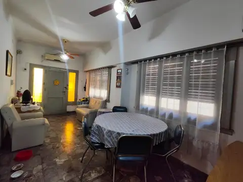 Depto Tipo Casa en Venta en Villa Ballester, USD 74.000