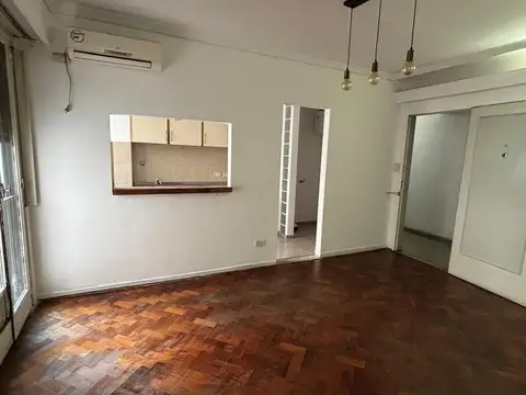 Departamento en Alquiler en Belgrano C, $ 650.000