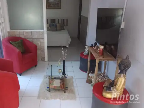 Dos departamentos situados sobre acceso a Colón (Ruta 26), excelente ubicacion.