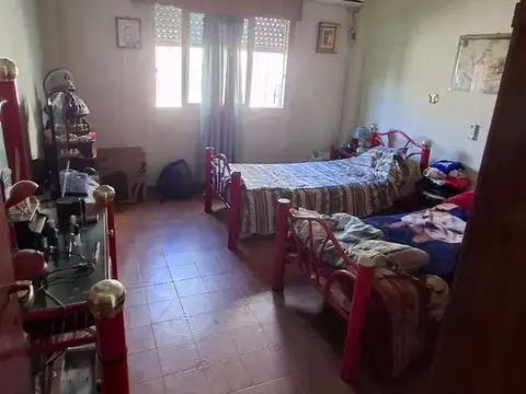 CASA 3 AMBIENTES VENTA ISIDRO CASANOVA