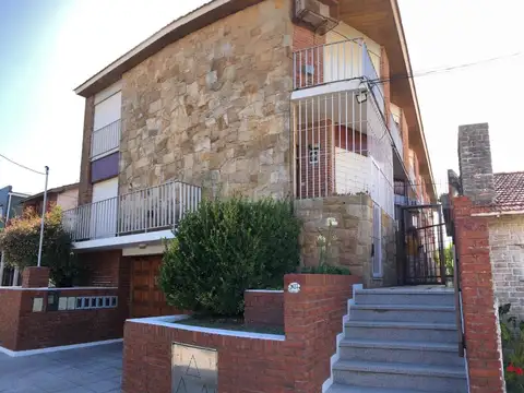Castro Barros 2800