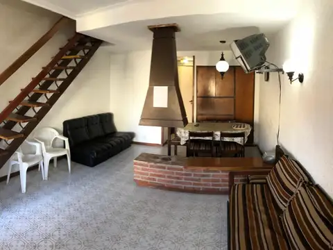 DUPLEX EXCELENTE UBICACION Y ESTADO