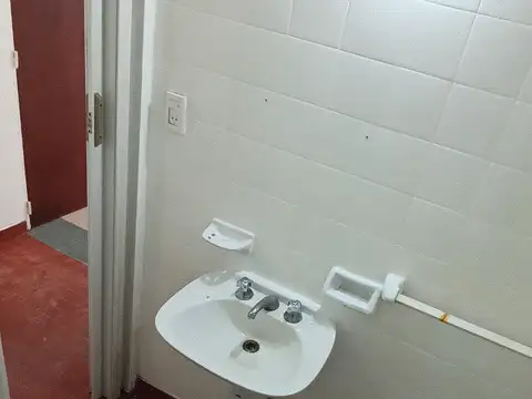 Muy buen depto. a metros estación Beiró Ferrocarril Urquiza