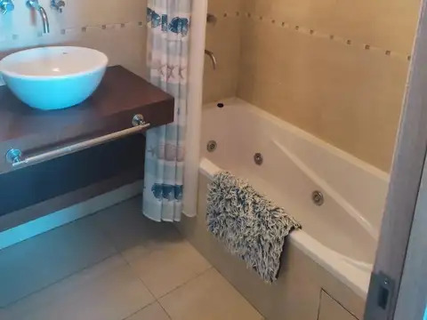 Departamento en Alquiler Temporal con 1 cocheras