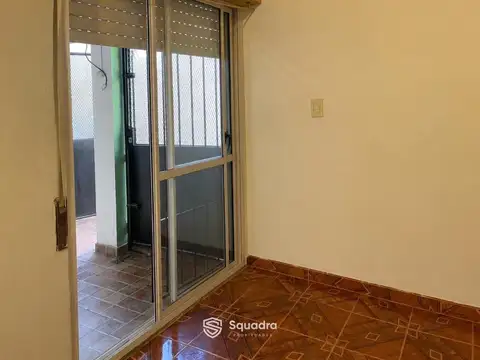 Casa 6 ambientes con 2 baños