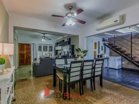 Casa 5 ambientes con 3 baños