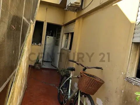 Santiago Del Estero 2000, Piso 6