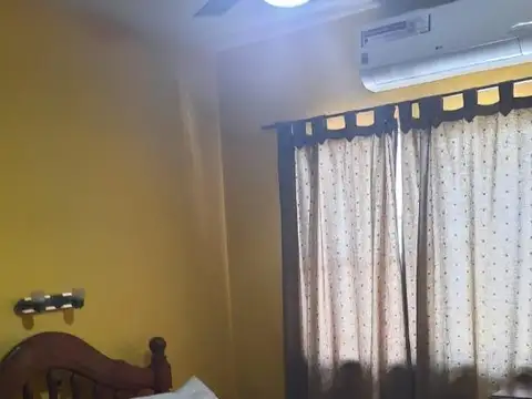 CASA CON DEPARTAMENTO EN PLANTA BAJA - LAS HERAS