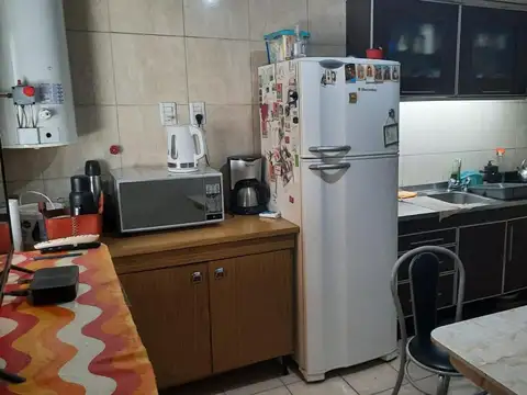 Casa 6 ambientes con 3 baños