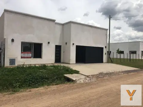 Casa en venta - 4 dormitorios 2  baños - 310mts2 - General Belgrano