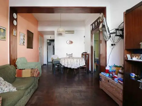 Depto Tipo Casa en Venta en Almagro, USD 120.000