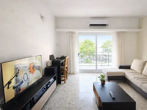 DEPTO EN VENTA 4 AMB R. DE ESCALADA CON PATIO