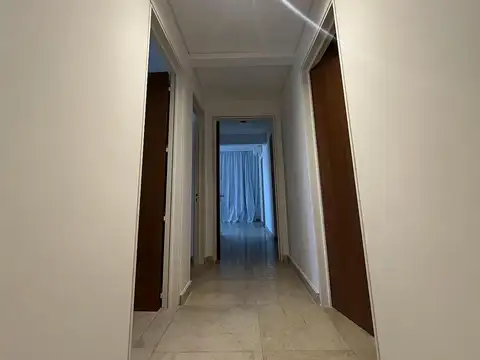 Departamento en Alquiler con 2 cocheras