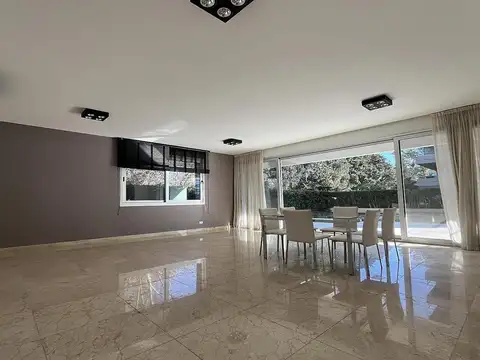 Departamento en Alquiler de 3 dormitorios