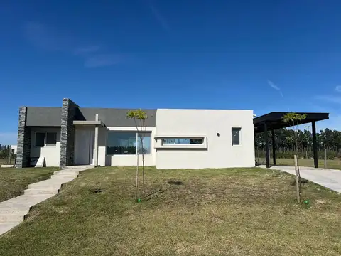 Casa en Venta - 5 ambientes - Barrio Monet - Cardales  - Gba Norte