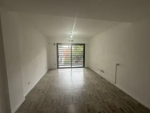 Corvalan 500, Piso 2