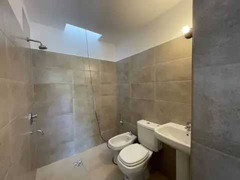 Casa 3 ambientes con 2 baños