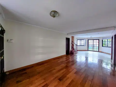 Casa 4 ambientes con 3 baños