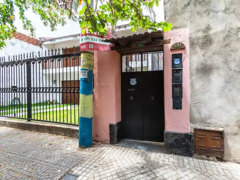 Juan José Paso al 1100