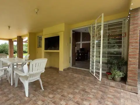 VENTA CASA 2 DORMITORIOS PILETA POTRERO DE GARAY