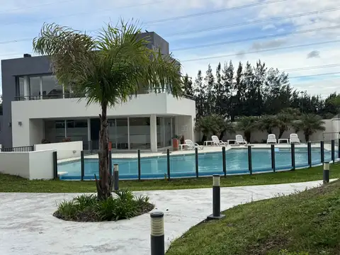EN VENTA  MONOAMBIENTE CON BALCÓN, COCHERA Y PISCINA – NORTH CORAL, NORDELTA