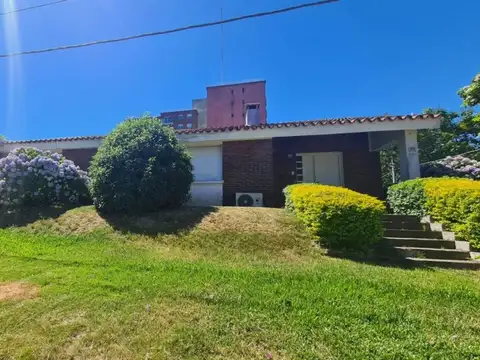 Casa en Alquiler de 3 dormitorios