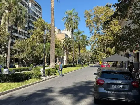 Local en Alquiler en Centro, $ 7.500.000