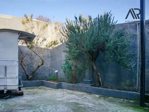 Casa 4 ambientes con 1 baño