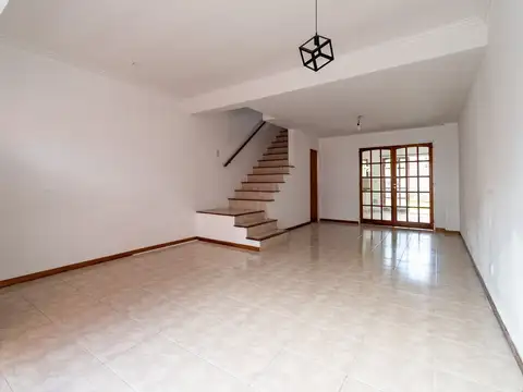 Casa en Venta en Olivos, USD 257.000
