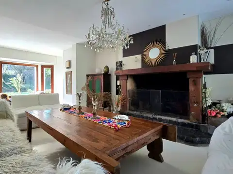 Casa 6 ambientes con 3 baños