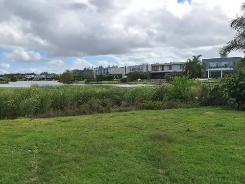 Terreno en Venta en Belen de Escobar, USD 110.000