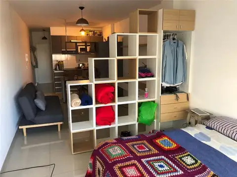 VENTA MONOAMBIENTE BALCON AL FRENTE PISO ALTO