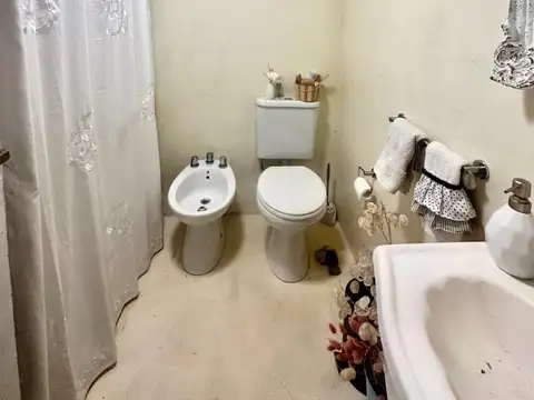 Depto Tipo Casa en Venta al Este