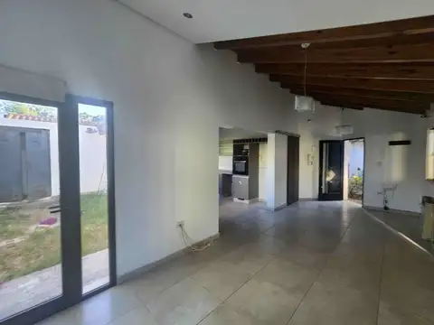 Casa 3 dormitorios en barrio cerrado de godoy cruz