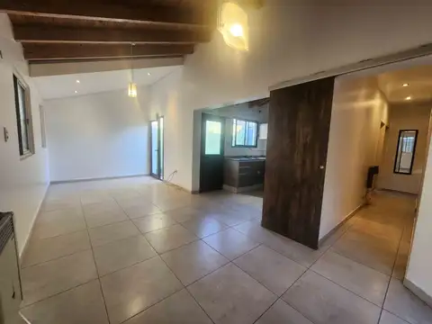 Casa en Alquiler en Gobernador Benegas, $ 1.200.000