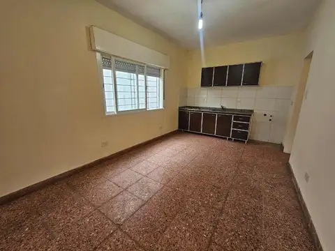 Depto Tipo Casa 2 ambientes con 1 baño