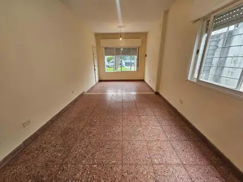 Depto Tipo Casa en Alquiler de 1 dormitorio