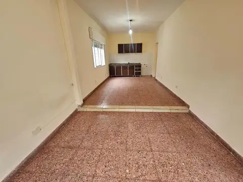 Depto Tipo Casa en Alquiler en Quilmes Oeste, $ 500.000