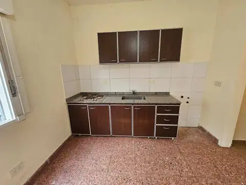 Depto Tipo Casa en Alquiler 46 años