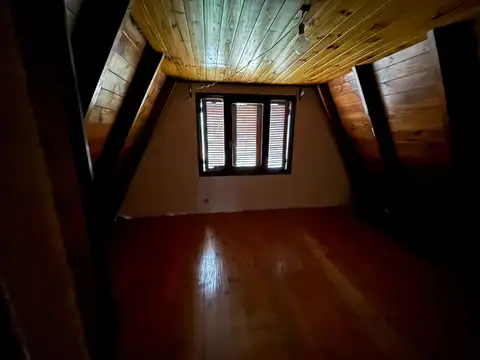 Casa 5 ambientes con 1 baño