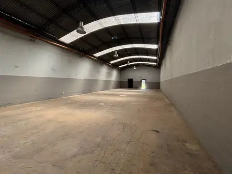 Local en Alquiler Via Púb.