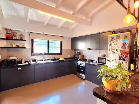 Casa en Venta al Este
