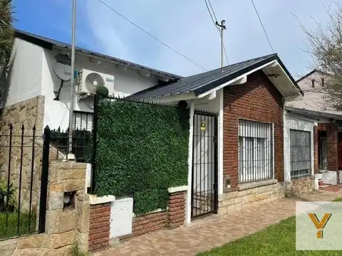Casa en alquiler - 2 Dormitorios 1 Baño - Mar del Plata