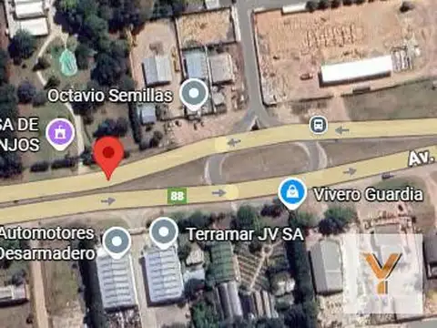 Casa 9 ambientes con 2 baños