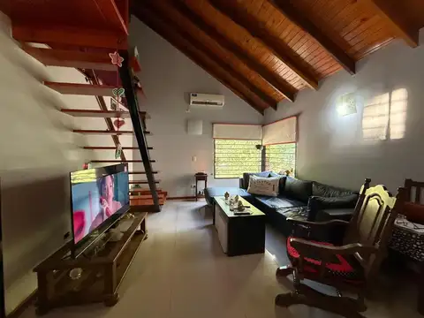 Casa 4 ambientes con 2 baños