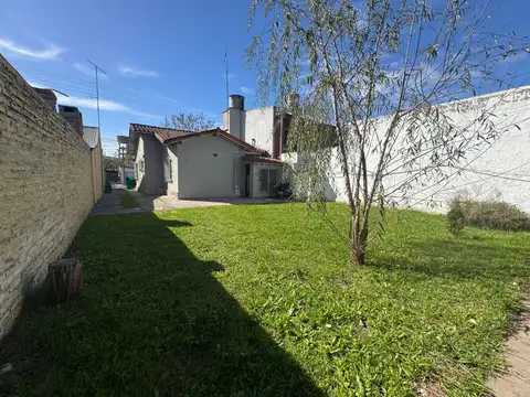 Casa 3 Ambientes Venta Moreno Parque Cochera