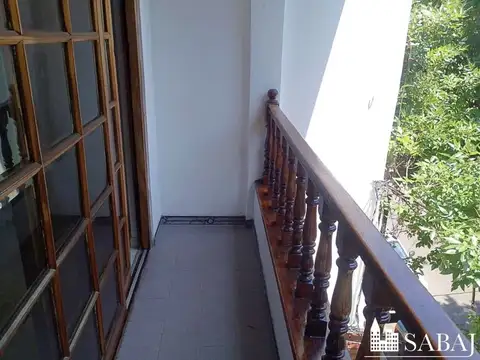 Depto Tipo Casa 3 ambientes con 2 baños