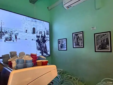 EXCELENTE LOCAL APTO GASTRONOMIA  - SIN EXPENSAS