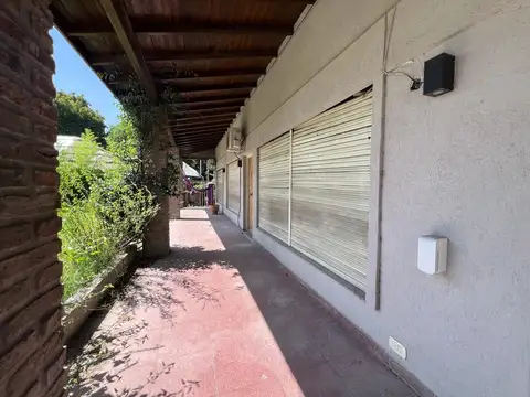 Casa 5 ambientes con 1 baño